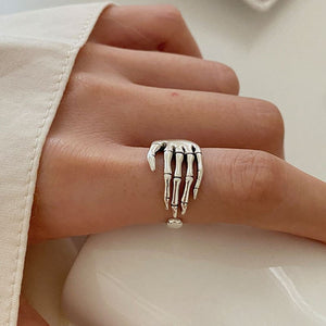Trend Good-looking 925 Sterling Silver Ring Vintage Resizable Skeleton Hand Grip Shape Finger Rings Unisex Jewelry Loop Gift Kof